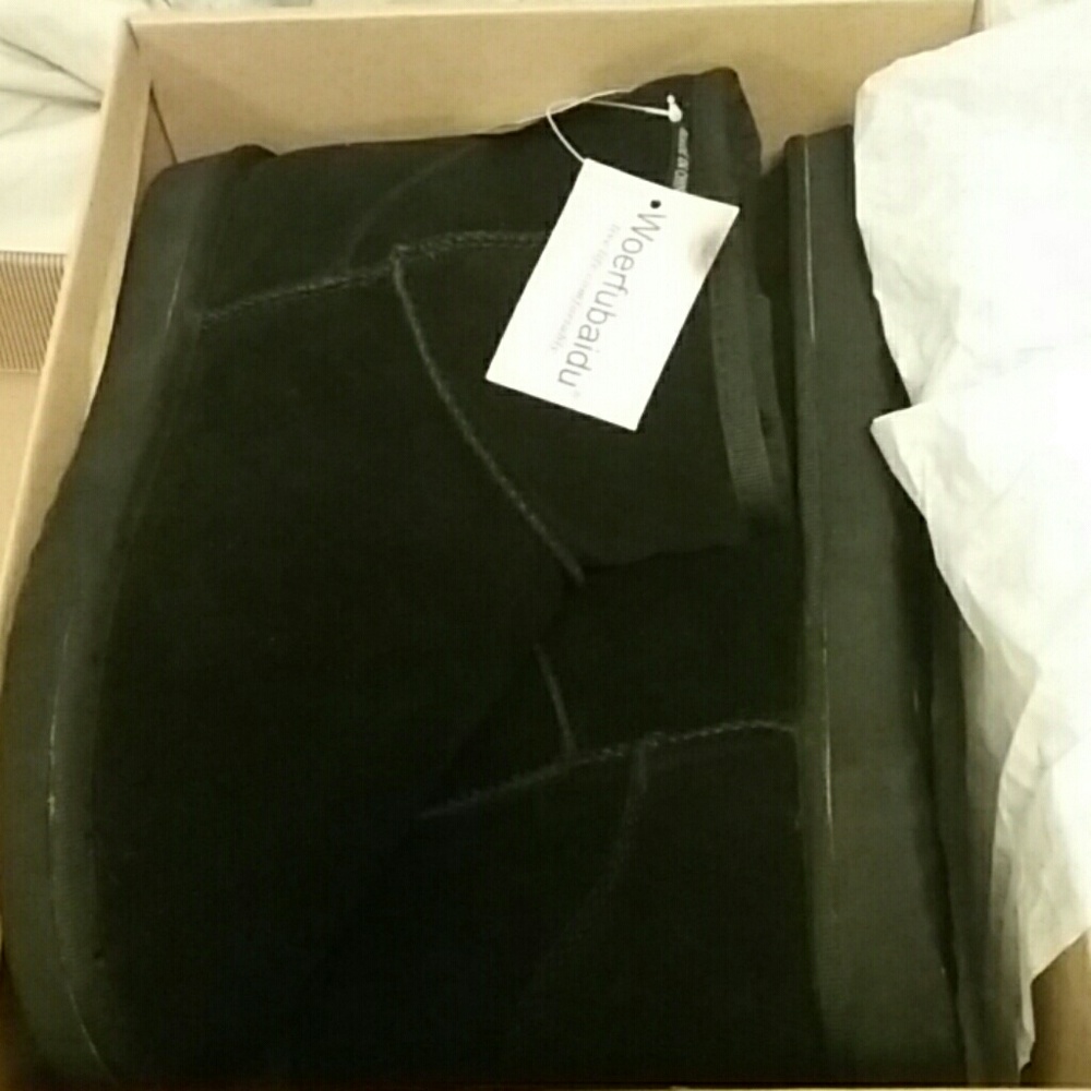 Black boots size 9 NWT